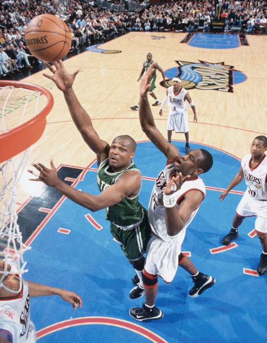 Antoine Walker and Dikembe Mutombo 